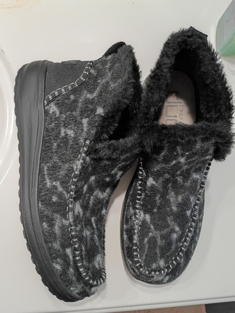 Hey Dude Women's Black & Gray Faux-Fur Slip-On Moccasin